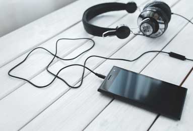 意甲巅峰战报：那不勒斯四连胜独占鳌头，尤文爆冷丢分落后2分！